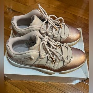 Women’s Air Jordan 11 Retro Low